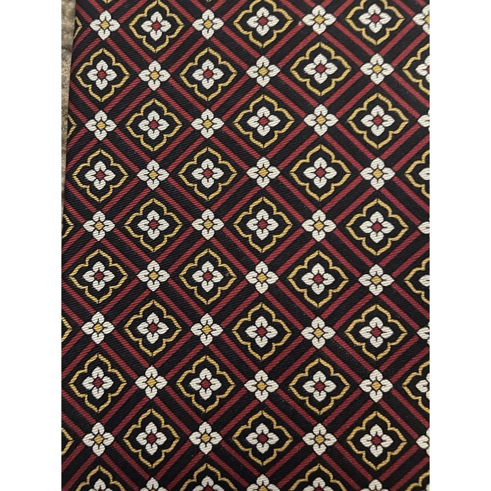 Burberry Of London Neckwear Tie Red White Flower AOP Pattern USA 100% Silk JBHS - Picture 2 of 4